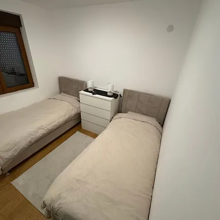 Maya 2 Sa Dve Spavace Sobe Διαμέρισμα *