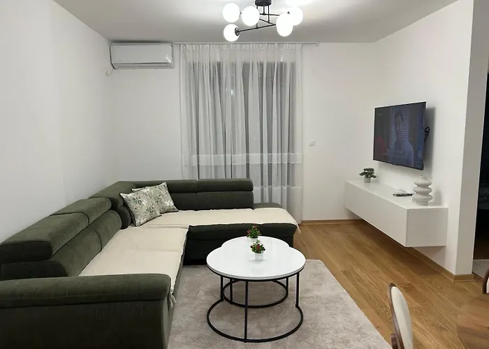 Maya 2 Sa Dve Spavace Sobe Appartement *