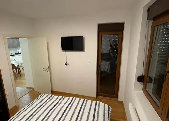 Maya 2 Sa Dve Spavace Sobe Appartement