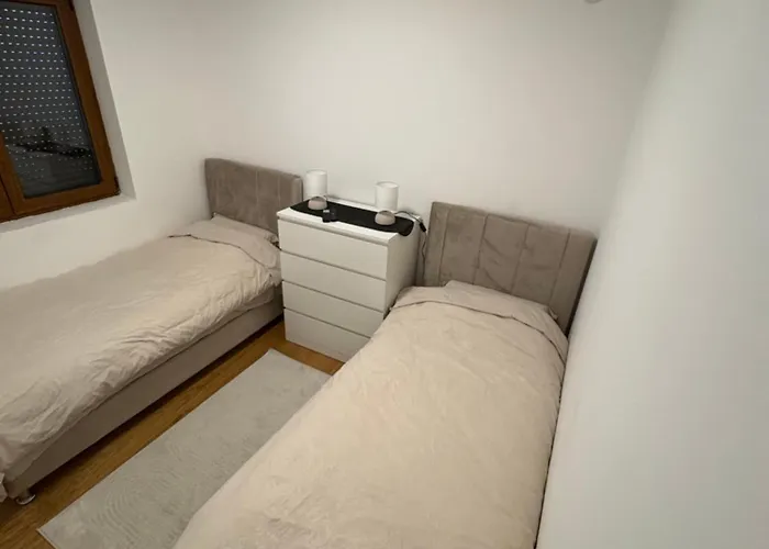 Maya 2 Sa Dve Spavace Sobe Appartement *